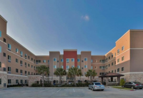 Hotel Room Kitchen Free parking Washer&Dryer Gym Relux Studio Group 1
